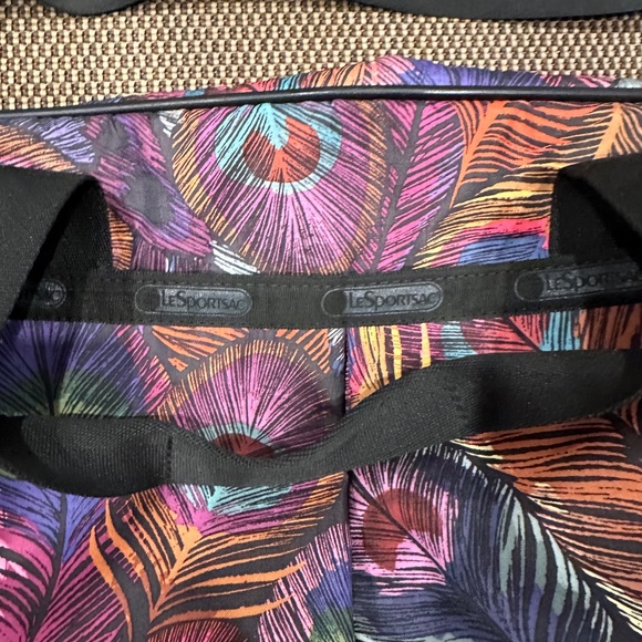 LESPORTSAC DELUXE EXTRA LARGE WEEKENDER BAG DUFFLE BAG - Picture 3 of 13